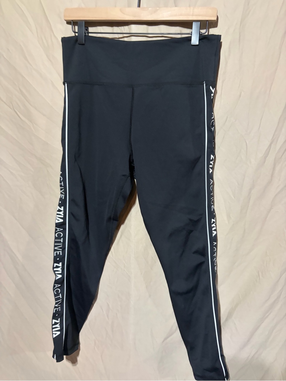 Zyia leggings